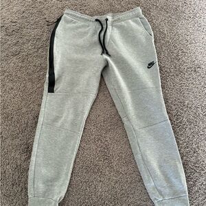 Nike Tech Fleece